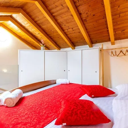 House Iskra Apartment Split