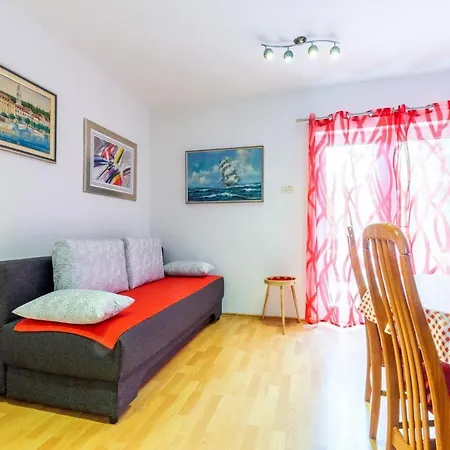 House Iskra Split